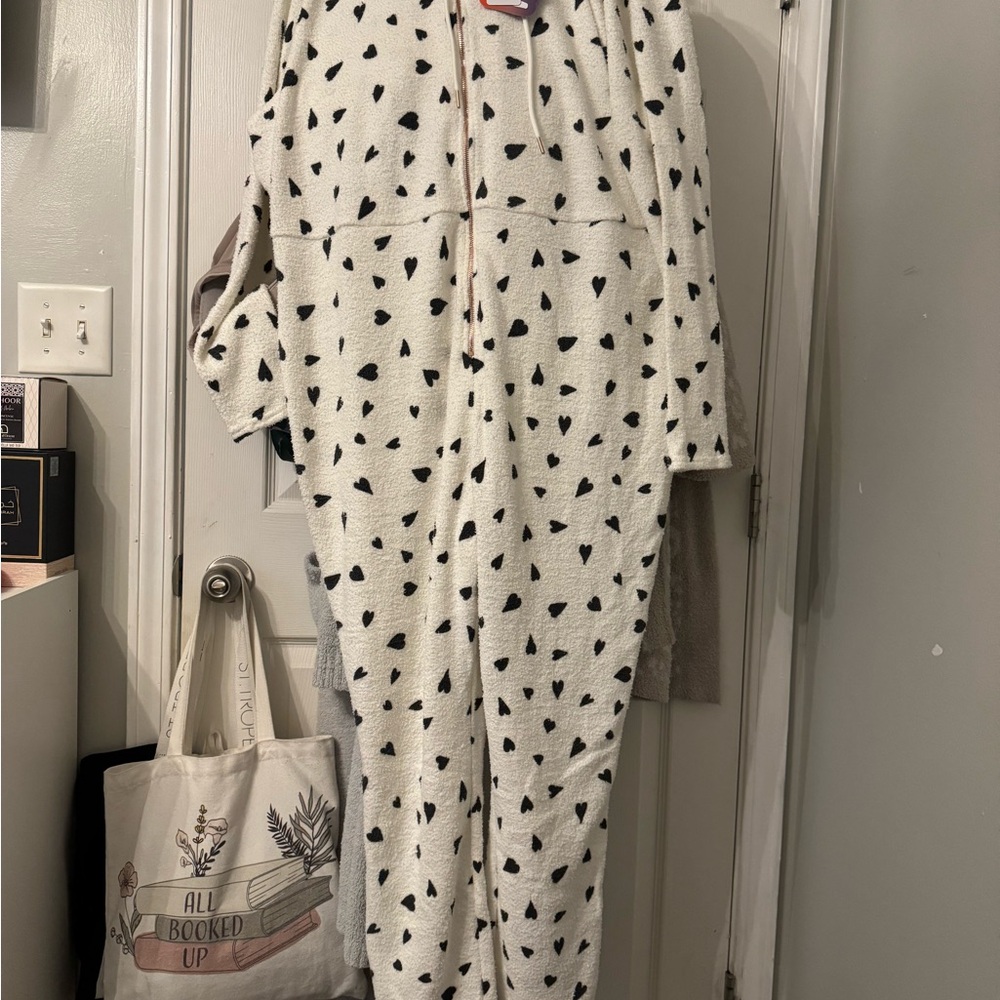 White and black heart Yitty onsie